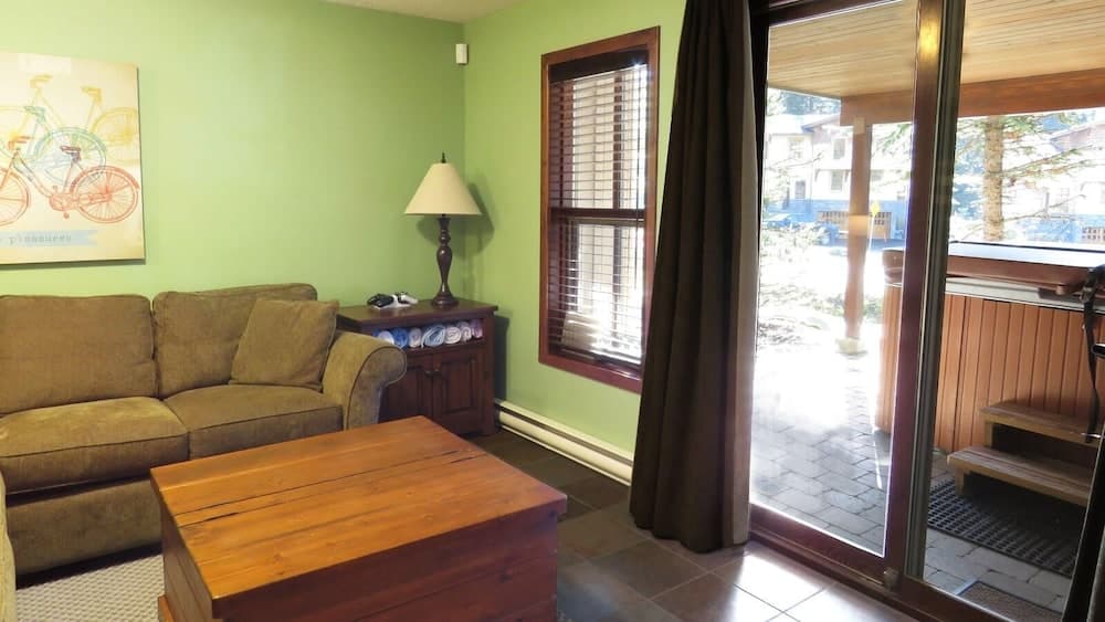 Trappers Landing #34 by Bear Country