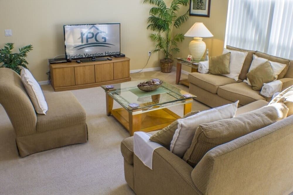 Carrick Isle 4 Bedroom Home by Redawning