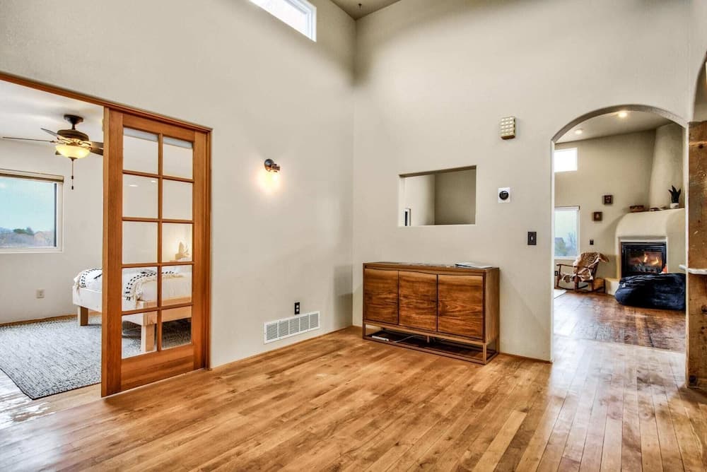 4brfireplace & Mountain Viewsdog-friendly & Hiking Nearby!