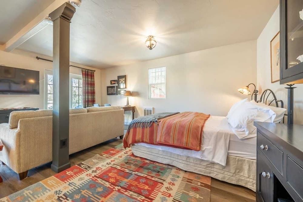 5BD Houseblocks From Broadmoor Fireplacecheyenne Canon & Gorgeous Views!