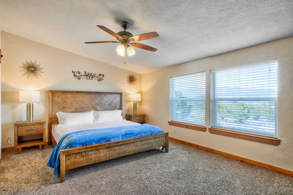 5bdcollegiate Peak Retreat Ping Pong Table