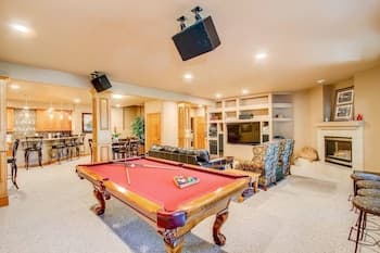 3bdwhere the Foxes Runluxurious, Usaf Academy