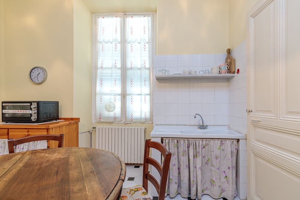 Giannina few Meters From Theater Ariston