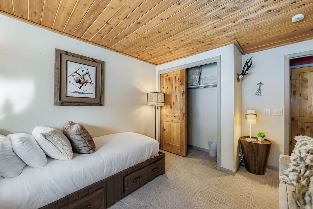 51 Snowflower 2 Bedroom Condo by RedAwning