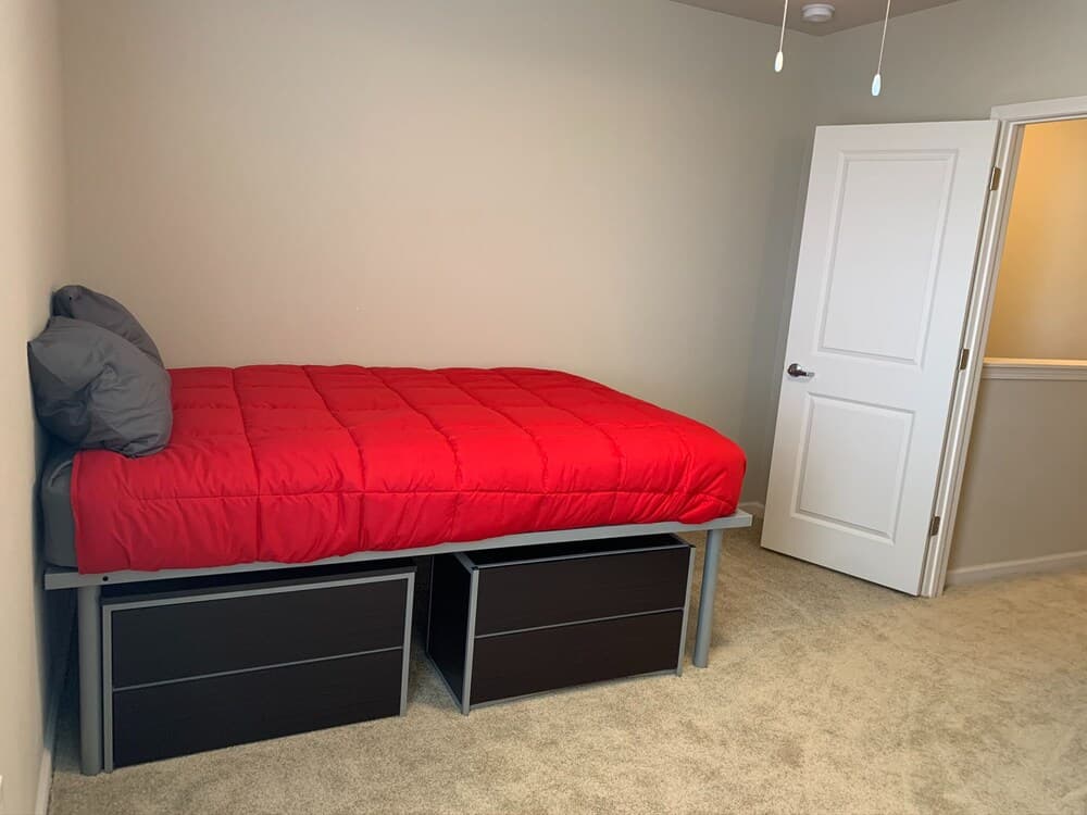 4 Bedroom Cozy House near City Attractions