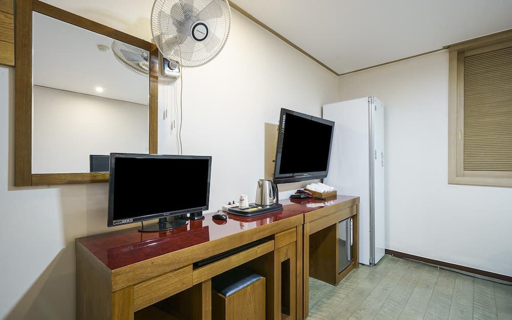 Jeonju Junghwasan-dong Prince