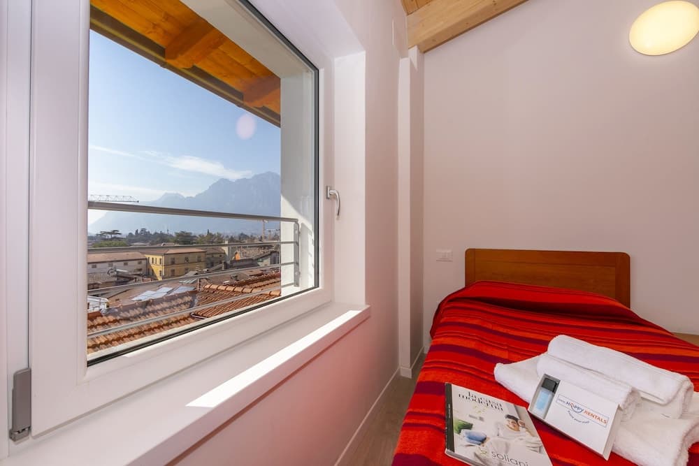 Sun House2 Dogs Allowed