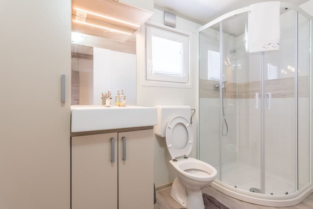 Mobile Home Rock Rose 2