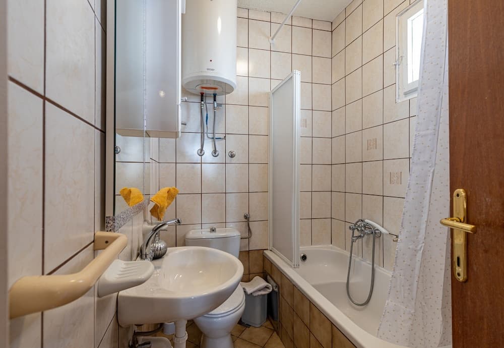 Beach Apartment Alenka Yellow