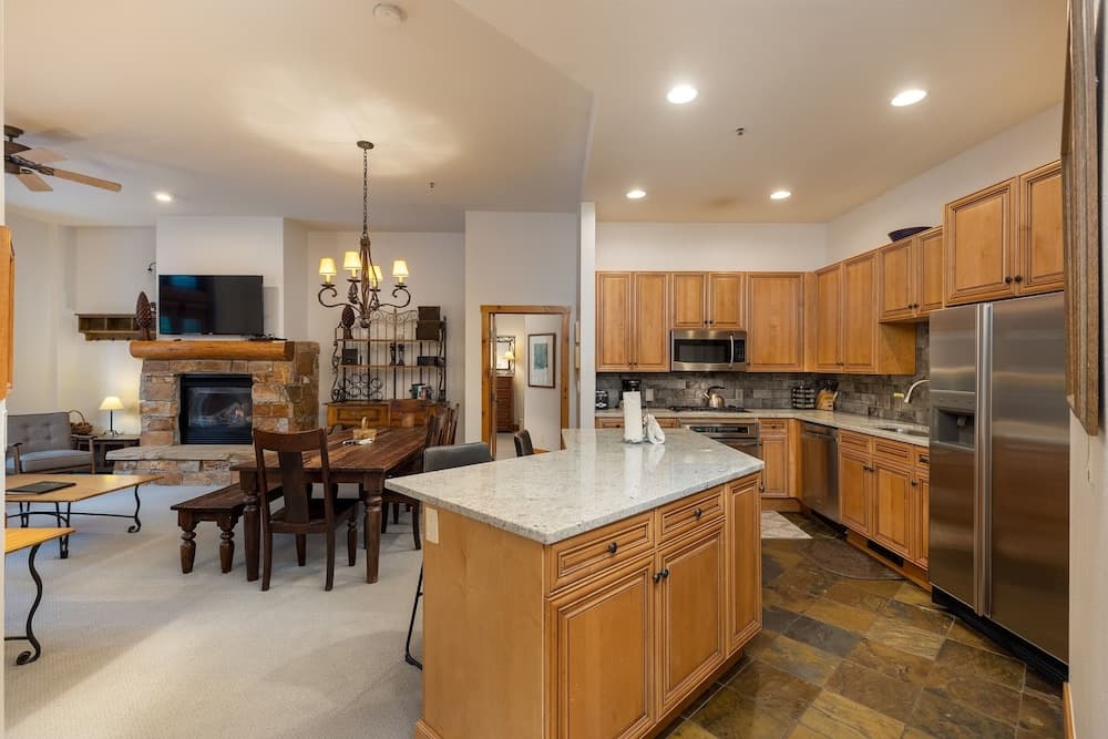 3059 The Timbers 2 Bedroom Condo by Redawning