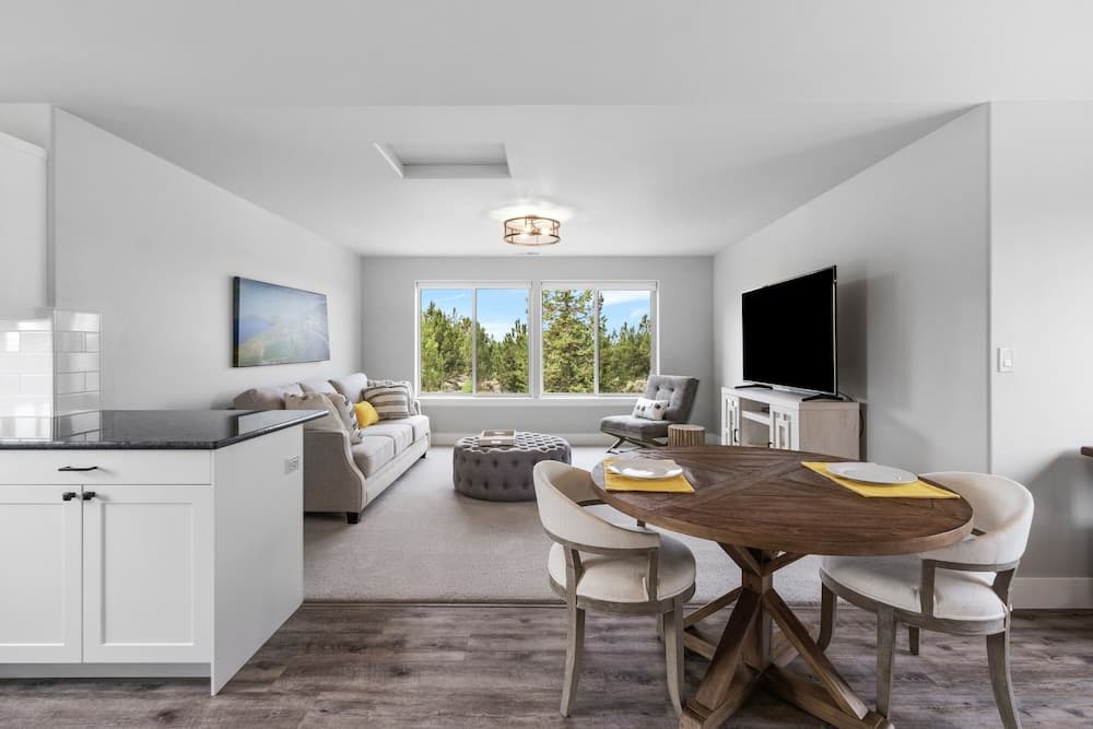 Dara Work-Friendly Modern Irish Farmhouse with Mountain View by RedAwning