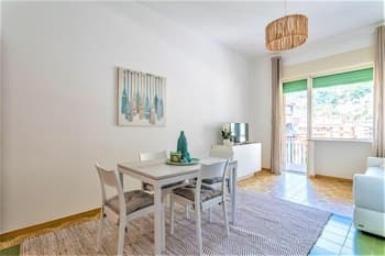 Maison Jolie Bright Apartment