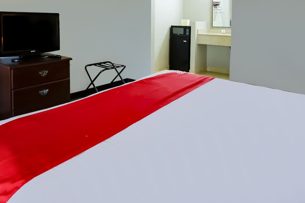 Cypress Inn & Suites Washington by OYO