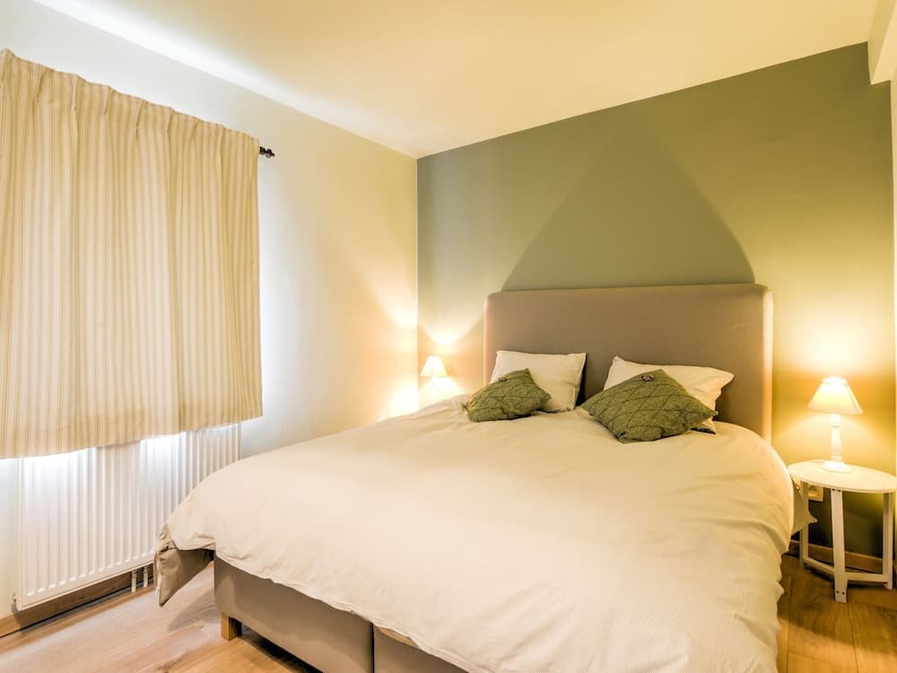 Halfway Between Liege and Namur, Holiday Home in Pailhe