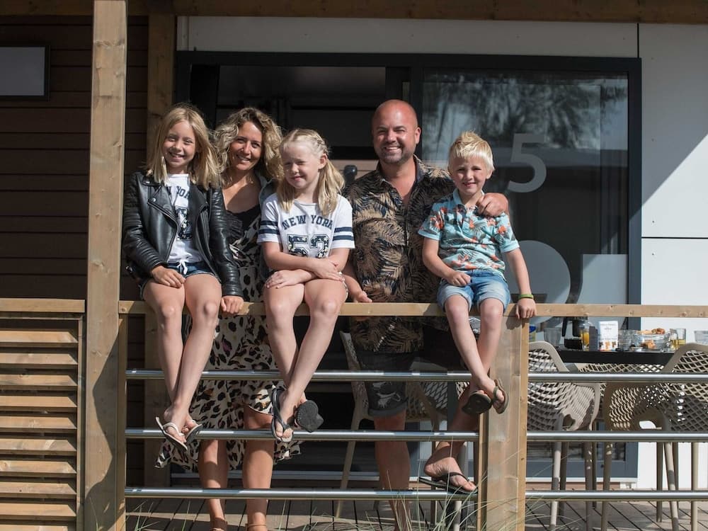 Beautiful Chalet With two Bathrooms, Near a Lake