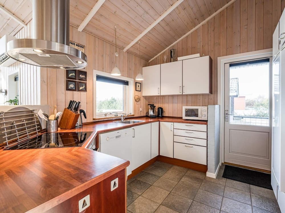 6 Person Holiday Home in Tarm