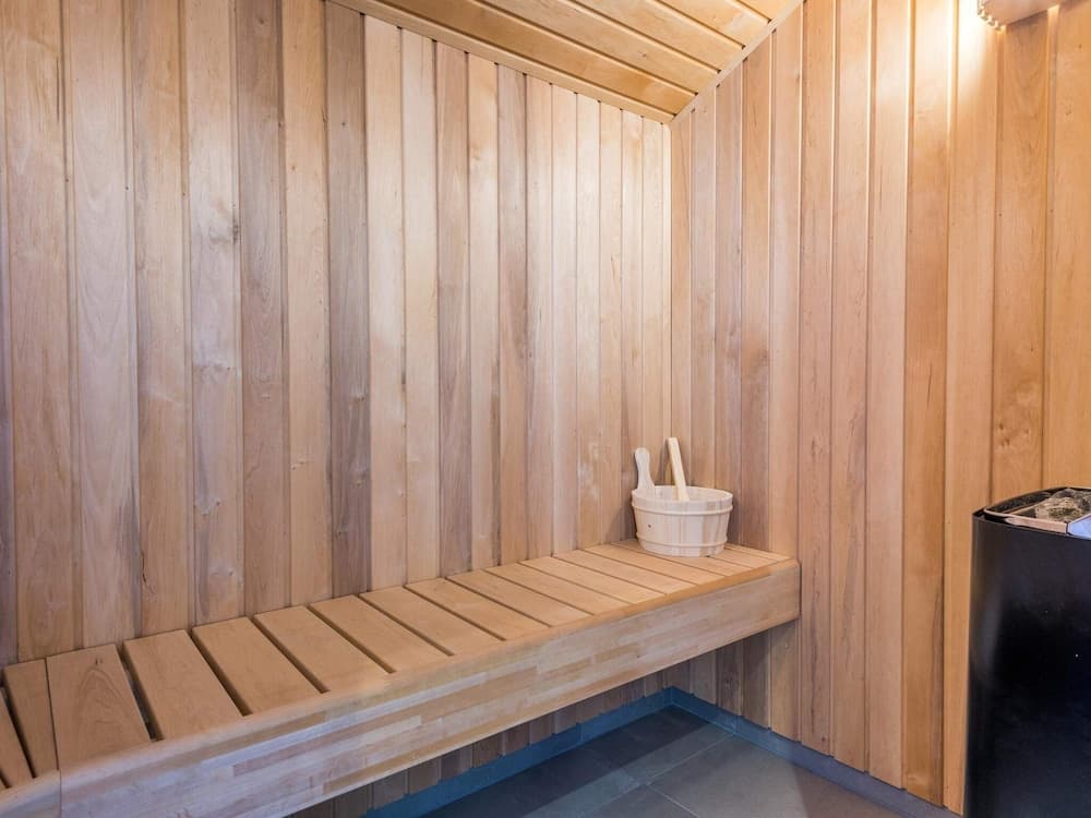 6 Person Holiday Home on a Holiday Park in Blavand