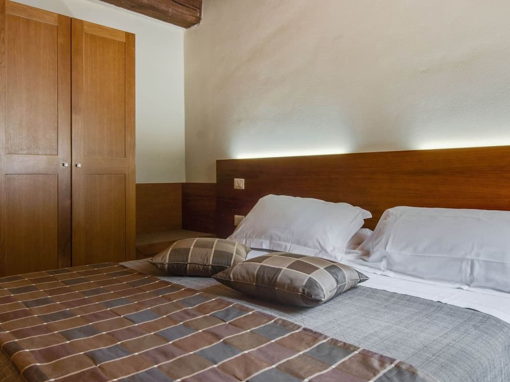 Family Escape With Pools and Sauna