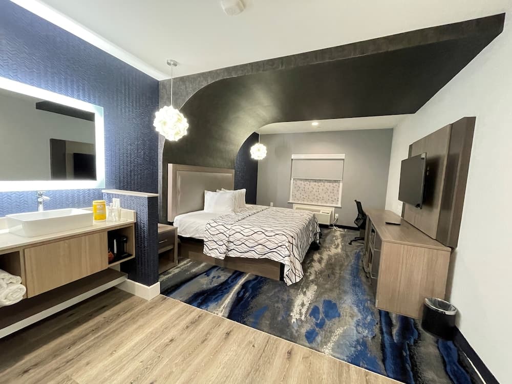 Palace Inn Blue Houston East Beltway 8