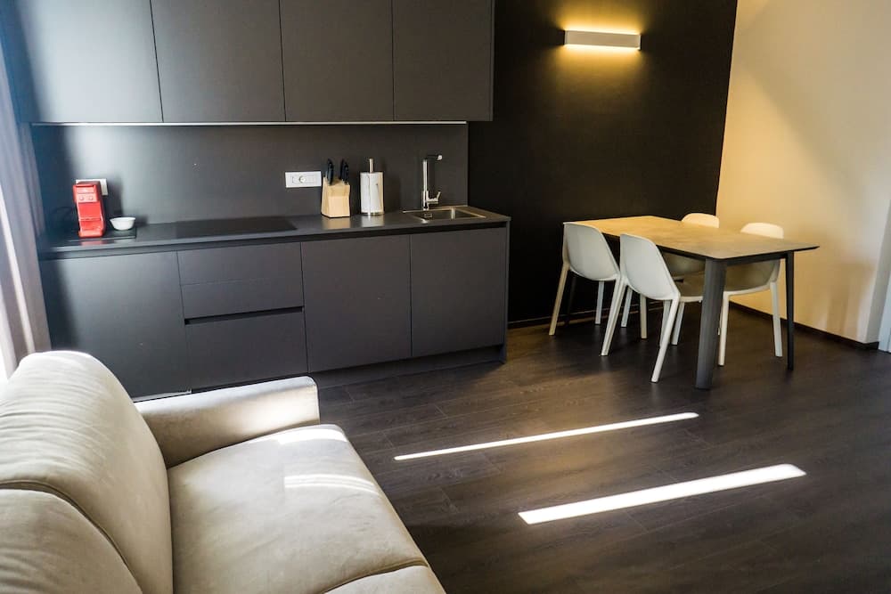 Venice Terminal Apartments & Suites