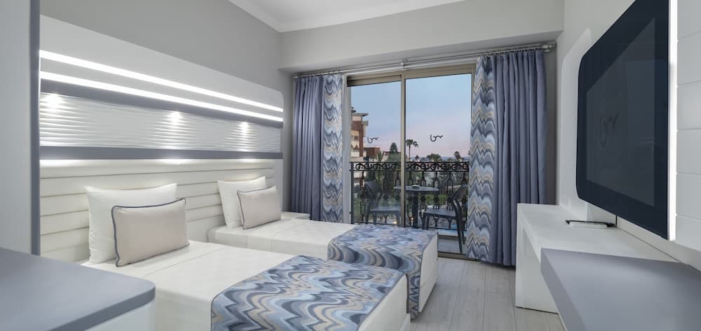 Blue Marlin Deluxe Spa & Resort - All Inclusive