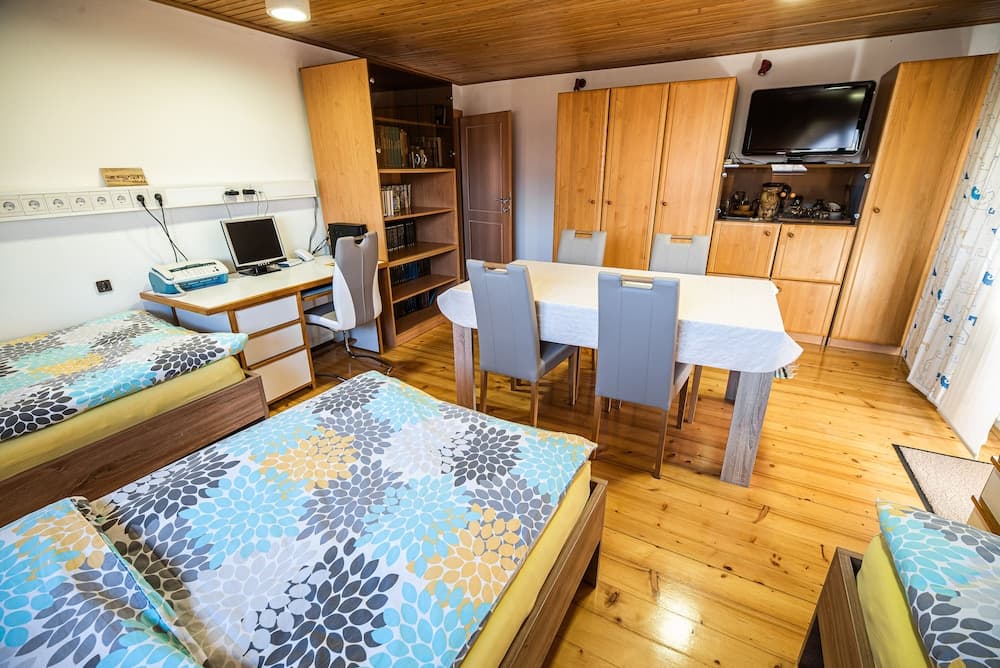 Three Bedroom Apartment Ana With hot tub