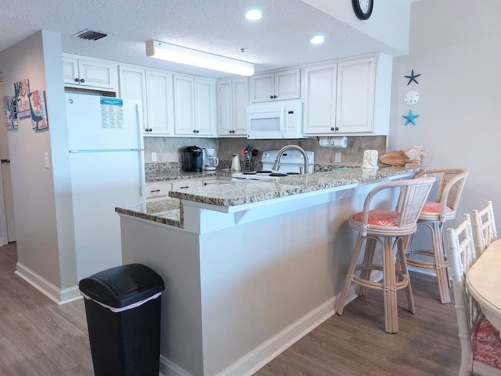 Tropical Winds 303 2 Bedroom Condo by RedAwning