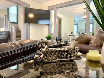 The Hennepin House-Private Yard &Parking