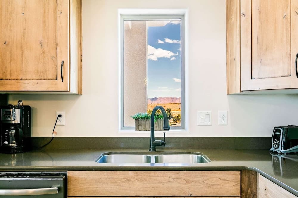 Canthony's Cottage W301 by RedAwning