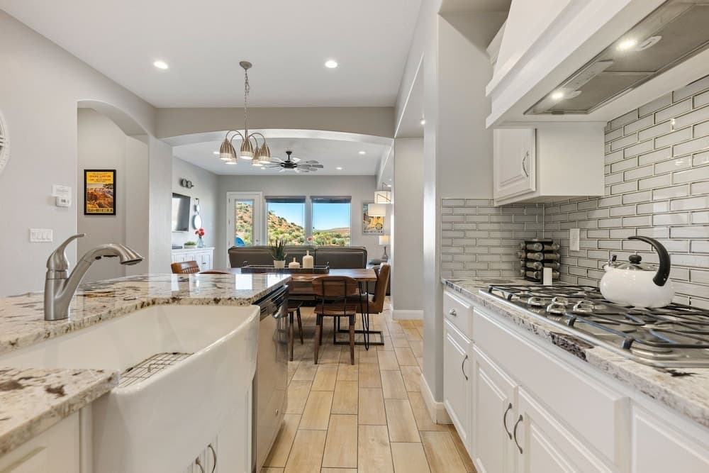 Views Over Coral Canyon by RedAwning