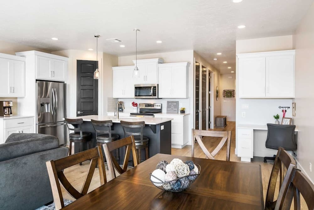 Mert's Place by RedAwning