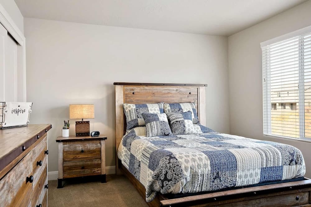 Curtis Ladera by RedAwning