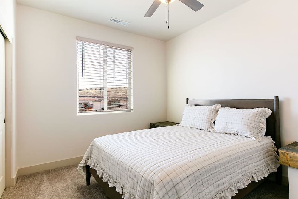 The St George Poolside Retreat by RedAwning