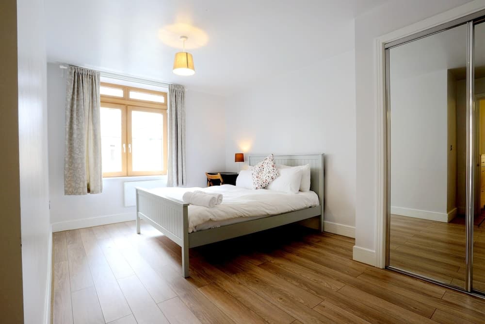 Birmingham Postbox Premier Home Stay