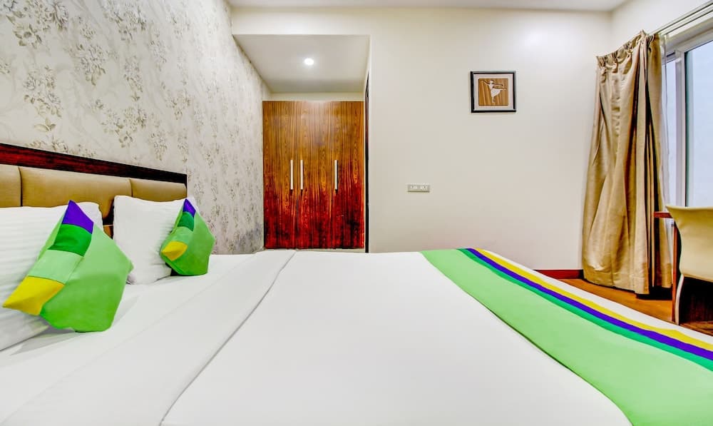 Treebo M2M Residency Sector 46