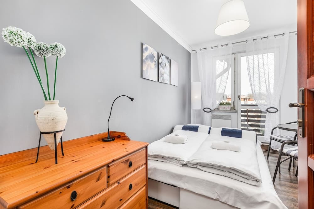 Plac Neptuna Apartments by Renters