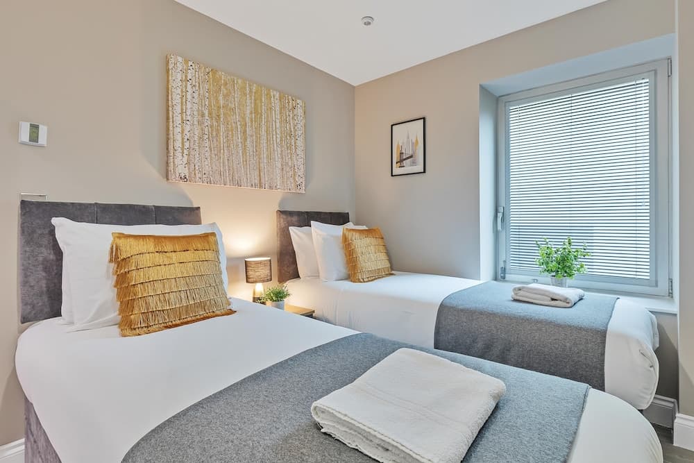 Ocean Walk with Free Parking | By My Getaways