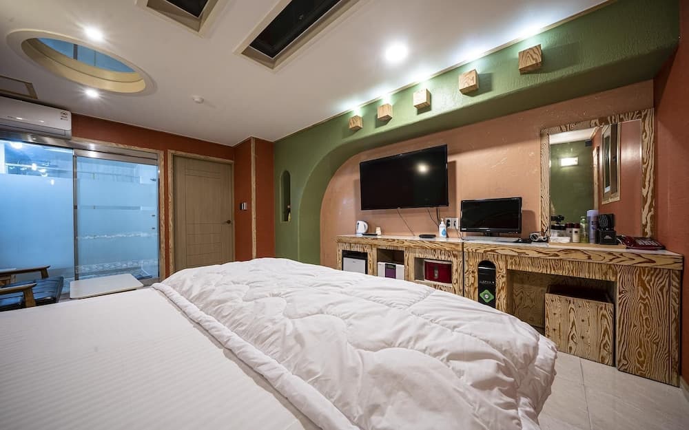 Evian Drive-in in Daejam-dong Pohang