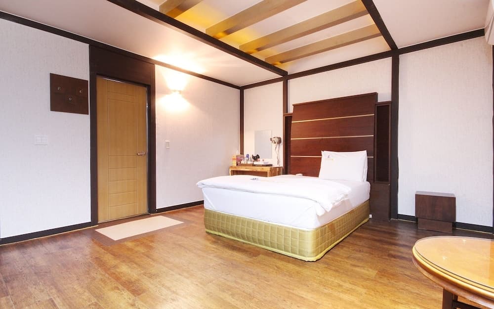 Daegu Dongdaegu Station Leaders