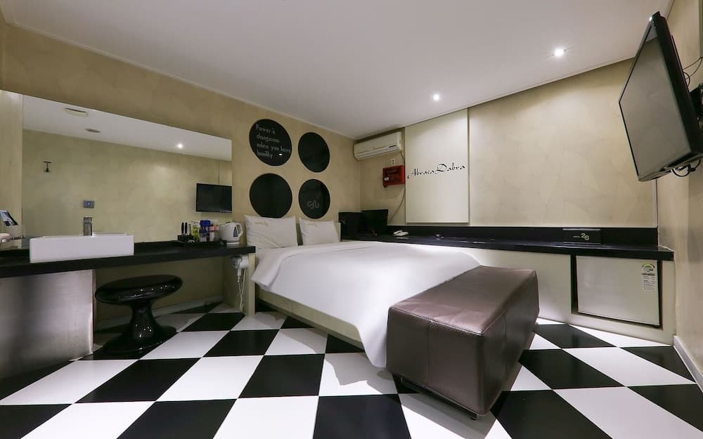 Daejeon Wolpyeong Hotel Continew