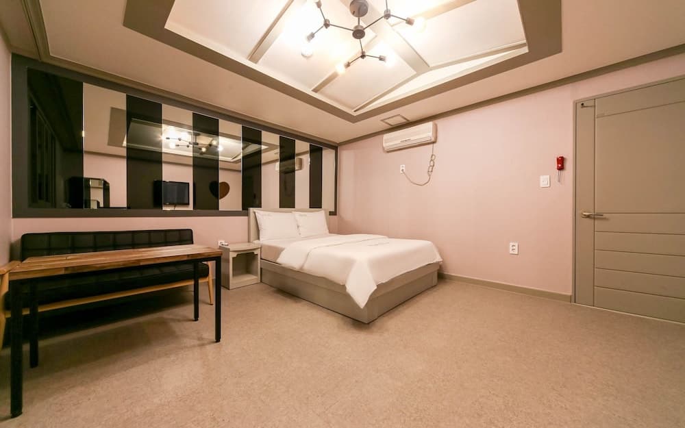 Gumi Geumosan Pink Rose