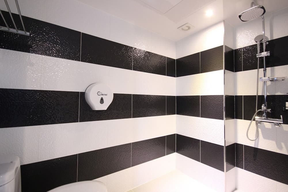 Busan Oncheonjang Gem