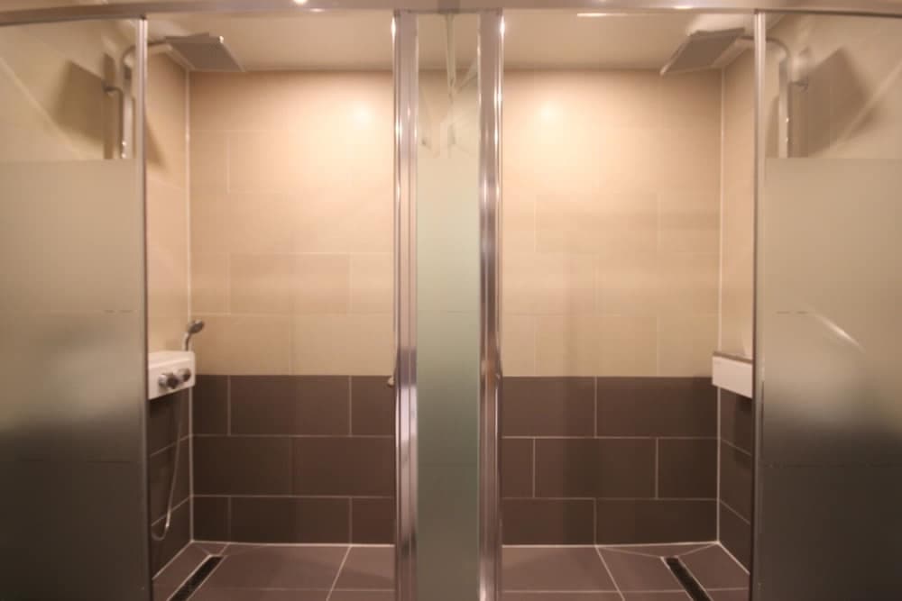 Busan Yeonsan-dong Oops