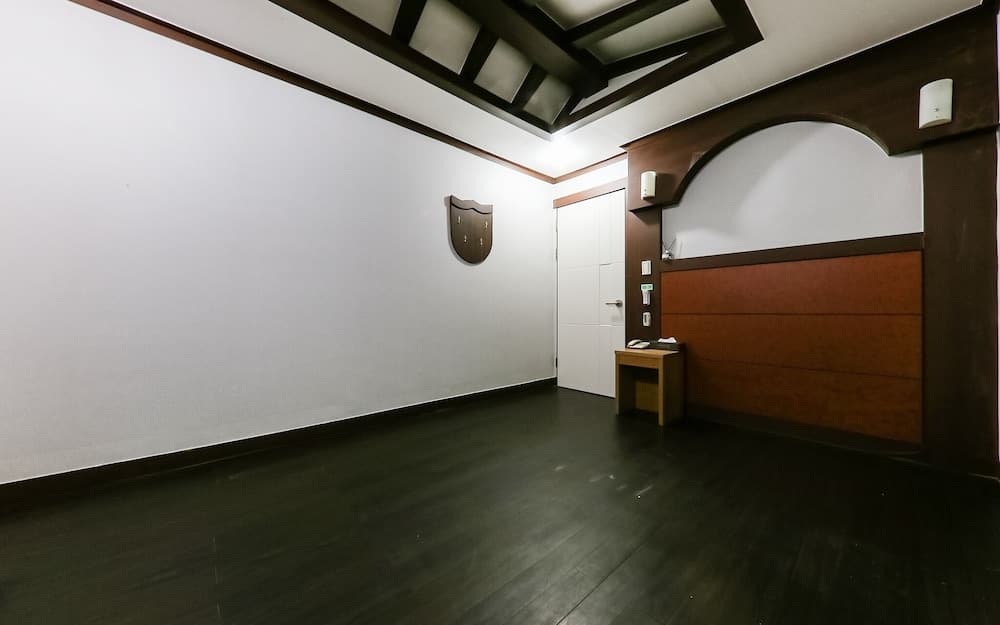 Cheongju Bungmunro Time