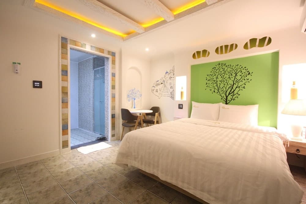 Gimje Q Drive Self Check-in Motel