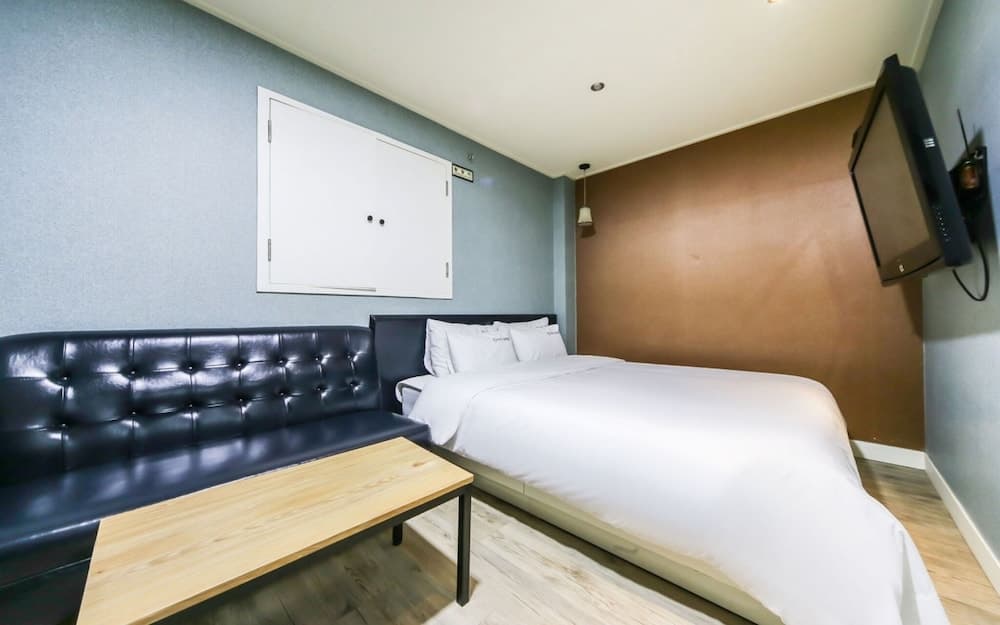 Changwon Myeongseo-dong Haru