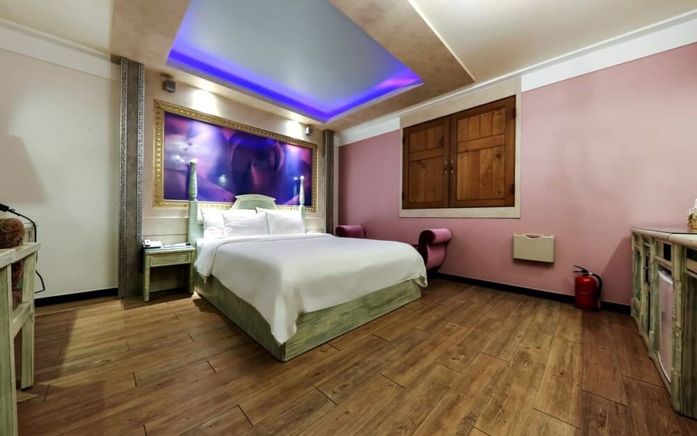 Cheongju Bungmunro Amore