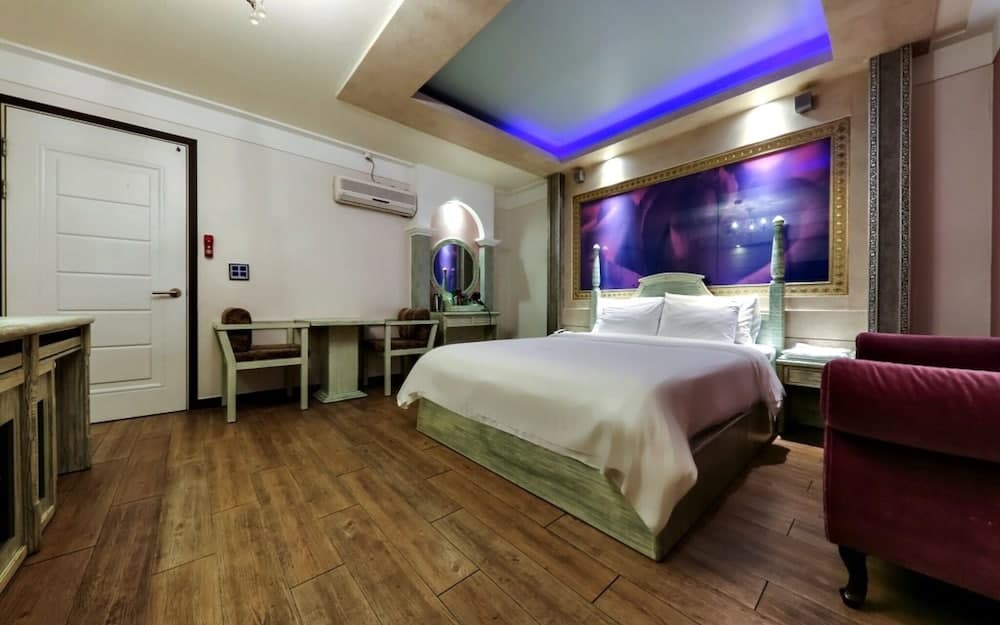 Cheongju Bungmunro Amore