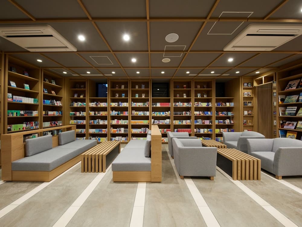 Lamp Light Books Hotel Sapporo