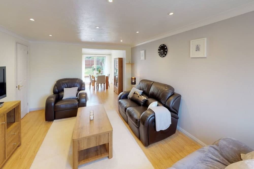 Stayzo Oaklands Near Hatfield Town Centre